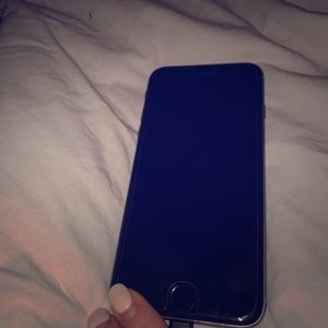 LIGHTLY used iPhone 6s. HD glass protector incl.